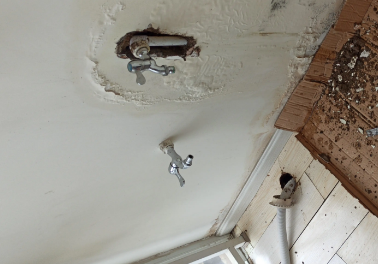 山丹卫生间测漏水